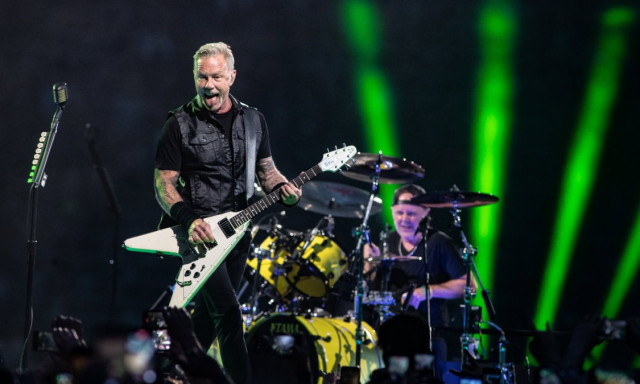 Duplakoncerttel t&eacute;r vissza a Metallica Budapestre 2026-ban