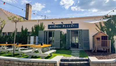 Napi j&oacute;fej - Egy poh&aacute;r hideg v&iacute;zzel seg&iacute;t a forr&oacute;s&aacute;gban a Nyomda Pizz&aacute;t!