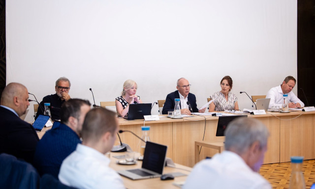 Hi&aacute;ba az &iacute;g&eacute;ret, nem kezdőd&ouml;tt p&aacute;rbesz&eacute;d az Aranyosv&ouml;lgy &uuml;gy&eacute;ben a v&aacute;rosvezet&eacute;stől