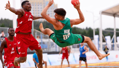 Győzelem a strandk&eacute;zilabda VB első m&eacute;rkőz&eacute;sein