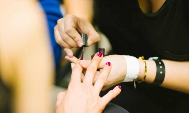 K&ouml;rm&ouml;snapot szervez Veszpr&eacute;mben a Crystal Nails &eacute;s a Pacsuli