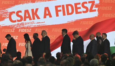 Guardian: mag&aacute;ng&eacute;pekkel menek&iacute;tik k&uuml;lf&ouml;ldre az Orb&aacute;n-k&ouml;r&ouml;k vagyon&aacute;t