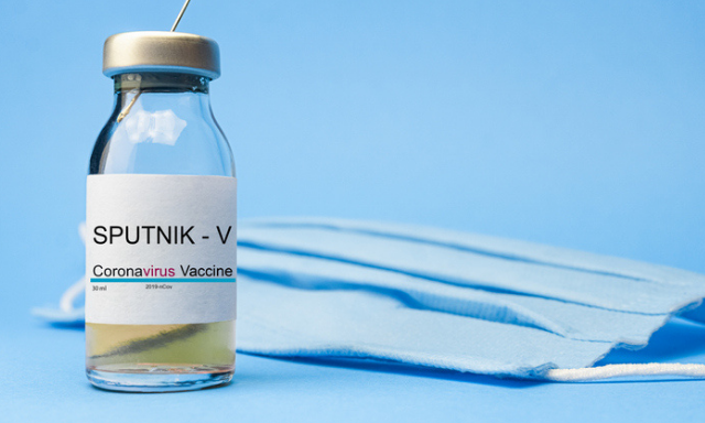 M&aacute;r az orosz vakcin&aacute;t is vizsg&aacute;lja az OGY&Eacute;I - C&eacute;legyenesbe &eacute;rt a Szputnyik V