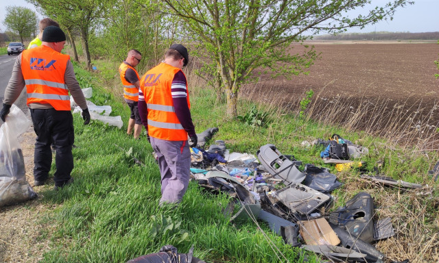 N&eacute;gy nap alatt 115 tonna illeg&aacute;lis szemetet gyűjt&ouml;ttek &ouml;ssze