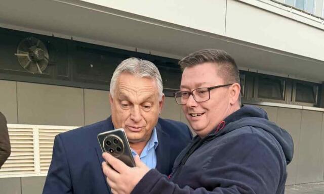 T&ouml;rt&eacute;nelmi katyvasz lett az AI-ra b&iacute;zott aradi v&eacute;rtan&uacute;s csoportk&eacute;pből - A volt Megafonos Szak&aacute;cs Istv&aacute;n m&eacute;gis posztolta