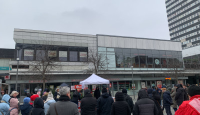 &ldquo;L&aacute;z&aacute;r J&aacute;nosnak mennie kell&rdquo; - &uuml;zent&eacute;k a veszpr&eacute;mi t&uuml;ntet&eacute;sen