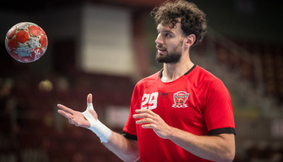 Az idei szezon utols&oacute; alapszakasz m&eacute;rkőz&eacute;s&eacute;re k&eacute;sz&uuml;l a Veszpr&eacute;m