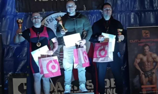 Dobog&oacute;ra &aacute;lltak a Veszpr&eacute;m megyei tűzolt&oacute;k az Orsz&aacute;gos Fekvenyom&oacute;-bajnoks&aacute;g&aacute;n