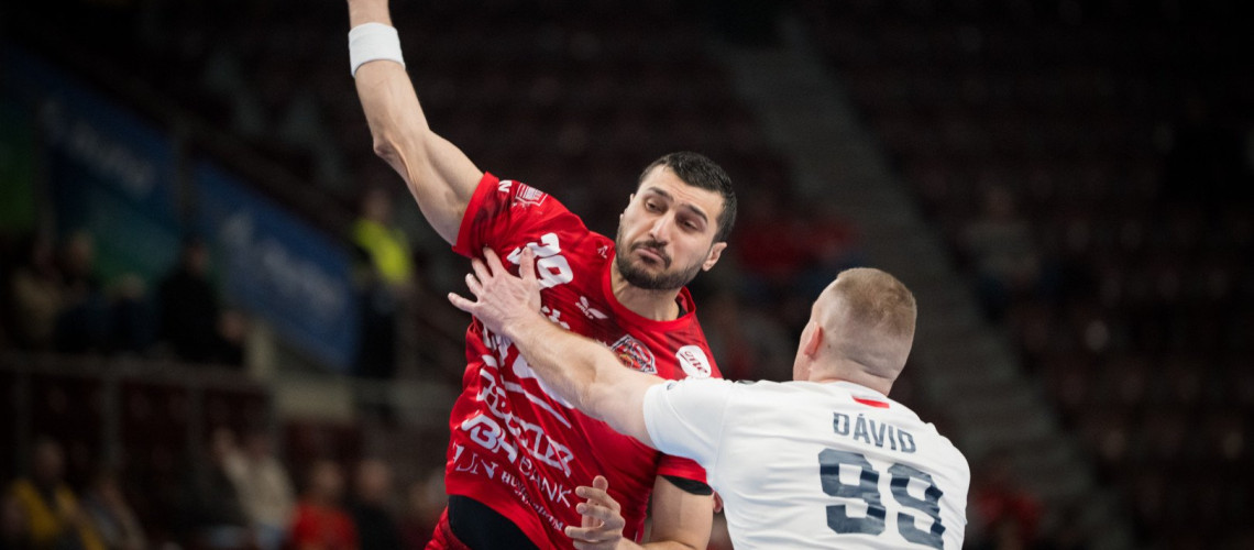 &Aacute;tg&aacute;zolt a Veszpr&eacute;m a Budakal&aacute;szon