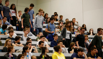 Eduline: 18 ezer magyar egyetemista tanul k&uuml;lf&ouml;ld&ouml;n, minden m&aacute;sodik az itthoni politikai k&ouml;rnyezet miatt