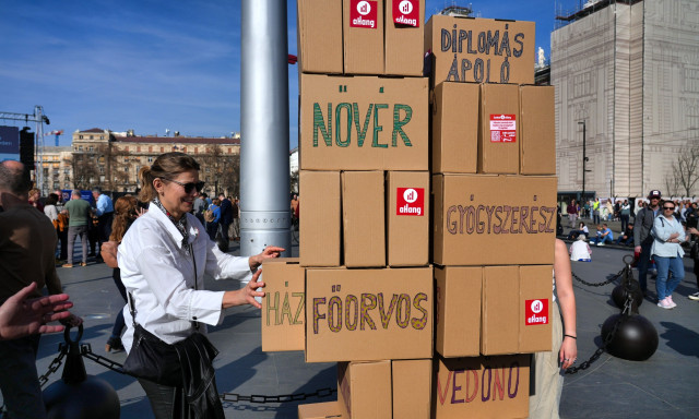 Hi&aacute;ba hirdetett t&aacute;rsadalmi p&aacute;rbesz&eacute;det a korm&aacute;ny, a Magyar Orvosi Kamara szerint a d&ouml;nt&eacute;s m&aacute;r előre megsz&uuml;letett