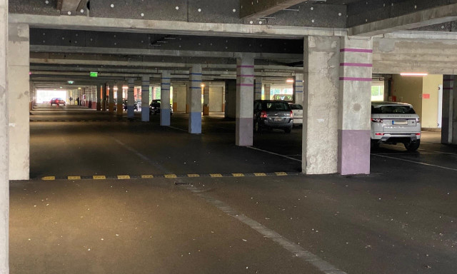 Egyre roml&oacute; parkol&aacute;si helyzet &eacute;s &aacute;t nem gondolt d&ouml;nt&eacute;sek