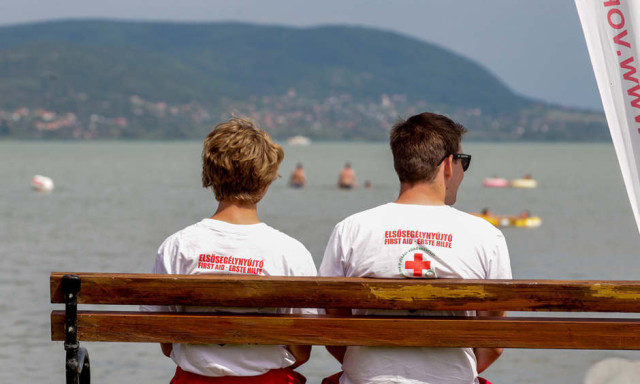 Volt baj bőven - 2300 s&eacute;r&uuml;l&eacute;st l&aacute;ttak el a Balatonn&aacute;l id&eacute;n ny&aacute;ron