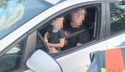 &bdquo;&Iacute;gy ne!&rdquo; &ndash; D&ouml;bbenetes fot&oacute;kkal h&iacute;vja fel a figyelmet a rendőrs&eacute;g a biztons&aacute;gi &ouml;v fontoss&aacute;g&aacute;ra