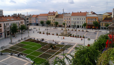 Ek&ouml;zben Szombathelyen m&eacute;g az aszfaltot is felt&ouml;rik majd, hogy z&ouml;ldebb legyen a v&aacute;ros