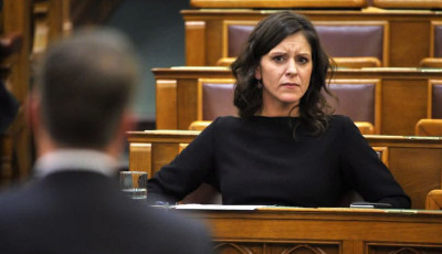 Sz&eacute;l Bernadett: A tud&oacute;sok figyelmeztett&eacute;k a Fideszt, hogy nem fogja b&iacute;rni a Duna