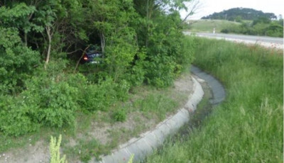 R&eacute;szeg sofőr&ouml;k a k&ouml;rny&eacute;ken - Egy fejre&aacute;llt, egy az &aacute;rokba majd az erdőbe hajtott a h&eacute;tv&eacute;g&eacute;n