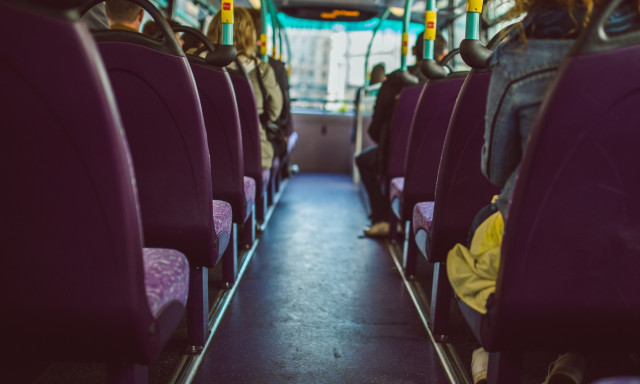 J&ouml;vő szerd&aacute;n ingyen pattanhatunk fel a V-buszokra az aut&oacute;mentes nap alkalm&aacute;b&oacute;l