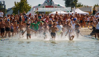 Augusztusban hetedik alkalommal rendeznek mez&iacute;tl&aacute;bas, v&iacute;zi fut&oacute;versenyt Balatonlell&eacute;n - VIDE&Oacute;