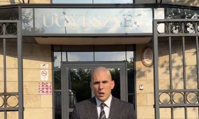 Filep D&aacute;vid, A kopasz hűtlen kezel&eacute;s &eacute;s k&ouml;lts&eacute;gvet&eacute;si csal&aacute;s miatt feljelentette Magyar P&eacute;tert