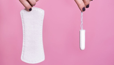 Sk&oacute;cia az első orsz&aacute;g, amely ingyenes menstru&aacute;ci&oacute;s term&eacute;keket biztos&iacute;t h&eacute;tfőtől