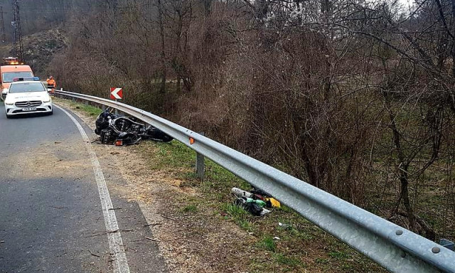 Egym&aacute;st &eacute;rik a motoros balesetek - K&eacute;t baleset is t&ouml;rt&eacute;nt vas&aacute;rnap Veszpr&eacute;m V&aacute;rmegy&eacute;ben