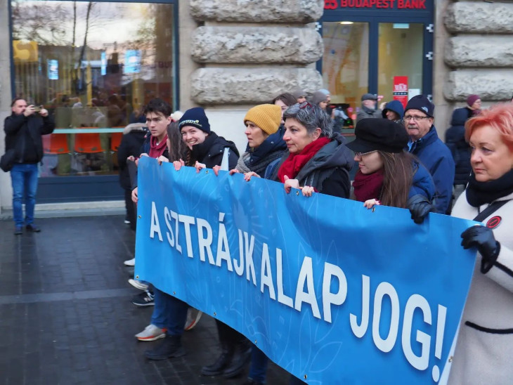 Januárban Miskolctól Budapestig menetelnek majd a tiltakozó tanárok