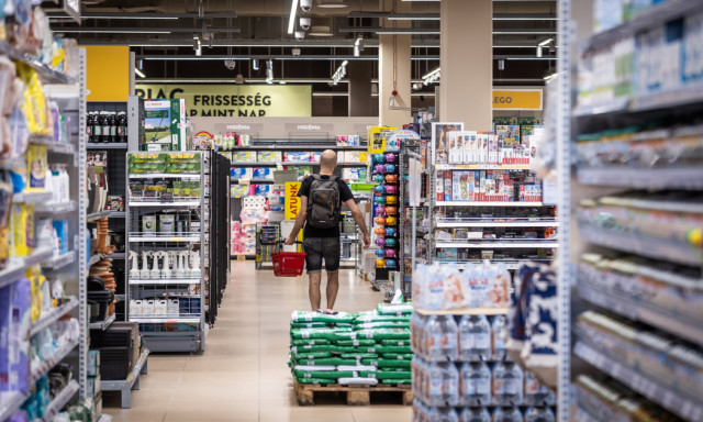 14 &uacute;j &eacute;lelmiszerrel eg&eacute;sz&iacute;tik ki a j&ouml;vő febru&aacute;rig meghosszabb&iacute;tott &aacute;rr&eacute;sstopot