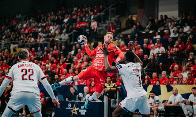 Nem volt k&eacute;rd&eacute;s - Par&aacute;d&eacute;s j&aacute;t&eacute;kkal v&eacute;g&uuml;l nyolcg&oacute;los előnyt szerzett a Veszpr&eacute;m a PSG ellen - GAL&Eacute;RIA