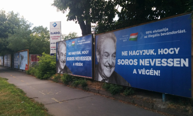 Zelenszkij az &uacute;j Soros a korm&aacute;nyzat leg&uacute;jabb plak&aacute;tjain