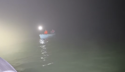 Erős k&ouml;dben elt&eacute;vedt horg&aacute;szokat mentettek ki a Balatonb&oacute;l - VIDE&Oacute;