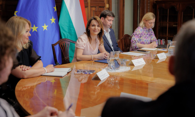 Lőrincz Vikt&oacute;ria: 22 milli&aacute;rd forint jut a kistelep&uuml;l&eacute;sek fejleszt&eacute;s&eacute;re