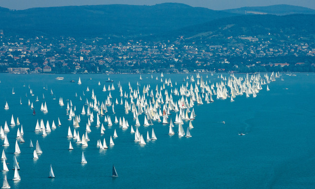 J&oacute; szelet! 11-kor rajtol az 55. K&eacute;kszalag