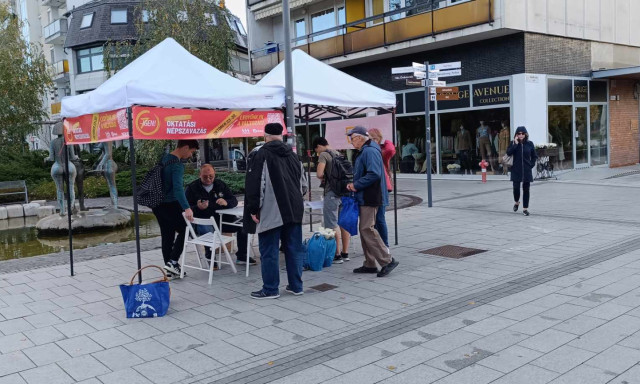 Rekordmagas szavazat az utols&oacute; napon, t&ouml;bb mint sz&aacute;zezren vettek r&eacute;szt az alternat&iacute;v n&eacute;pszavaz&aacute;son