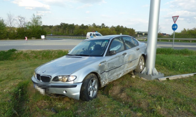 R&eacute;szegen z&uacute;zta &ouml;ssze a BMW-t a balatonf&uuml;redi f&eacute;rfi