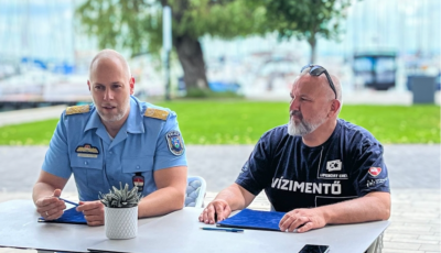 Egy&uuml;ttműk&ouml;dve v&iacute;zen &eacute;s sz&aacute;razf&ouml;ld&ouml;n