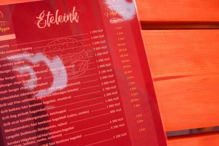 Megnyitott a biciklis falatozó Nemesvámoson, sebtiben le is teszteltük őket