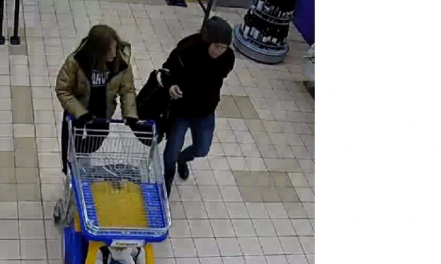 Veszpr&eacute;mi rendőrs&eacute;g: Jelentkezzen, aki felismeri a Lego tolvajokat!