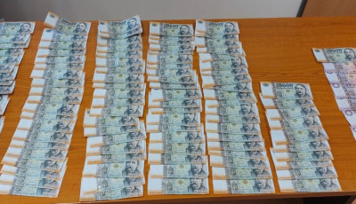 Ereszcsatorna-jav&iacute;t&aacute;s&eacute;rt 2,5 milli&oacute;t csaltak ki egy Balaton-parti h&aacute;zn&aacute;l
