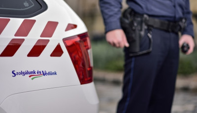 &Eacute;letvesz&eacute;lyesen megfenyegette főb&eacute;rlőj&eacute;t egy balatonalm&aacute;di f&eacute;rfi, mik&ouml;zben egy g&aacute;zpalackb&oacute;l sz&iacute;vta a g&aacute;zt