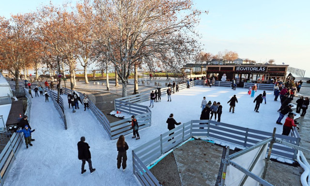 &Ouml;sszesen 9 helyen ny&iacute;lik korcsolyap&aacute;lya a Balatonn&aacute;l