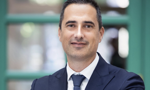 V&eacute;get &eacute;r egy korszak - Visszavonul a politik&aacute;t&oacute;l Ov&aacute;di P&eacute;ter