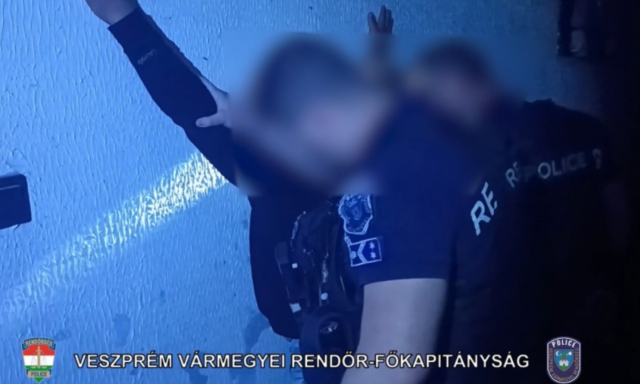 Megfenyegett&eacute;k a tiniket: t&oacute;ba dobj&aacute;k őket, ha nem kapnak p&eacute;nzt