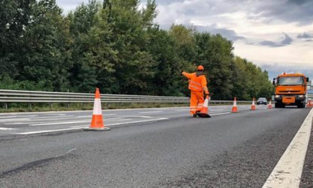 Fel&uacute;j&iacute;t&aacute;s miatt f&eacute;l&aacute;ron lesz a megyei matrica n&eacute;gy v&aacute;rmegy&eacute;ben 2026-ban