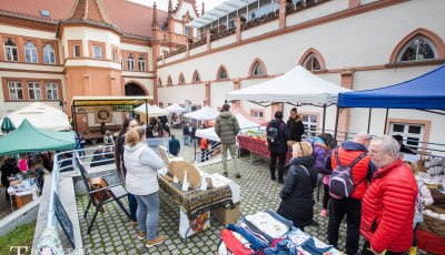 N&eacute;gy napon &aacute;t v&aacute;r a 10. Veszpr&eacute;mi K&eacute;zműves IZ&Eacute;