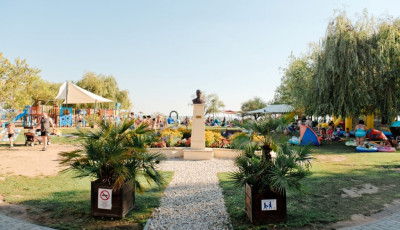 Ez a strand kapta id&eacute;n a Balaton legjobb strandja c&iacute;met