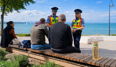 Balatonlellén is életbe lépett a közterületi alkoholfogyasztás tilalma