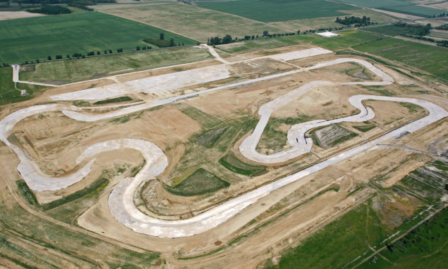 Laza 664 mill&aacute;&eacute;rt kelt el a Balatonring