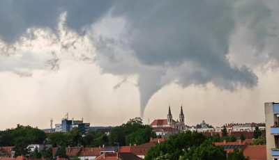 Torn&aacute;d&oacute; &eacute;rt f&ouml;ldet Szombathelyen vas&aacute;rnap - VIDE&Oacute;