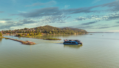 Őszi menetrendre v&aacute;ltott a balatoni kompoz&aacute;s